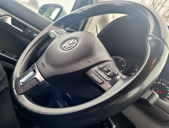 Volkswagen Touran cena 32900 przebieg: 261000, rok produkcji 2013 z Mrocza małe 67